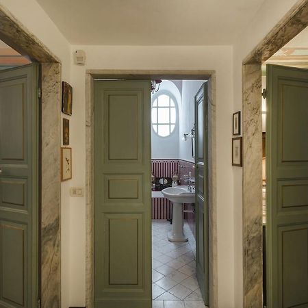 Fancy Apartment In Palazzo Grimaldi By Wonderful Italy Genoa Bagian luar foto